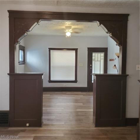 82 Aqueduct Street Akron OH 44303