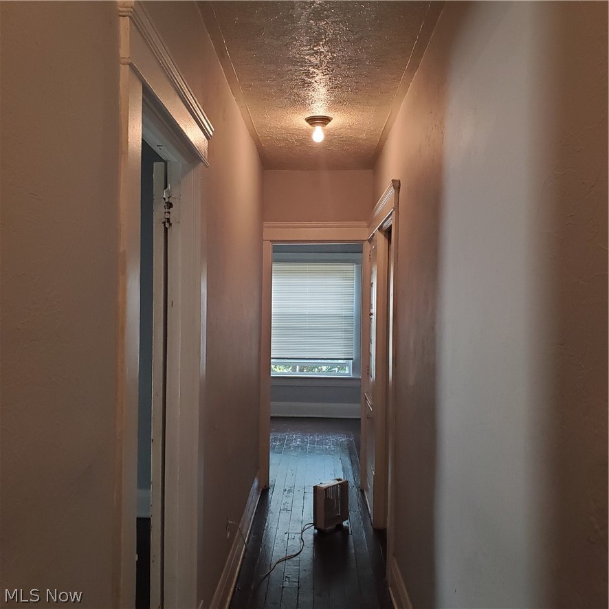 82 Aqueduct Street Akron OH 44303