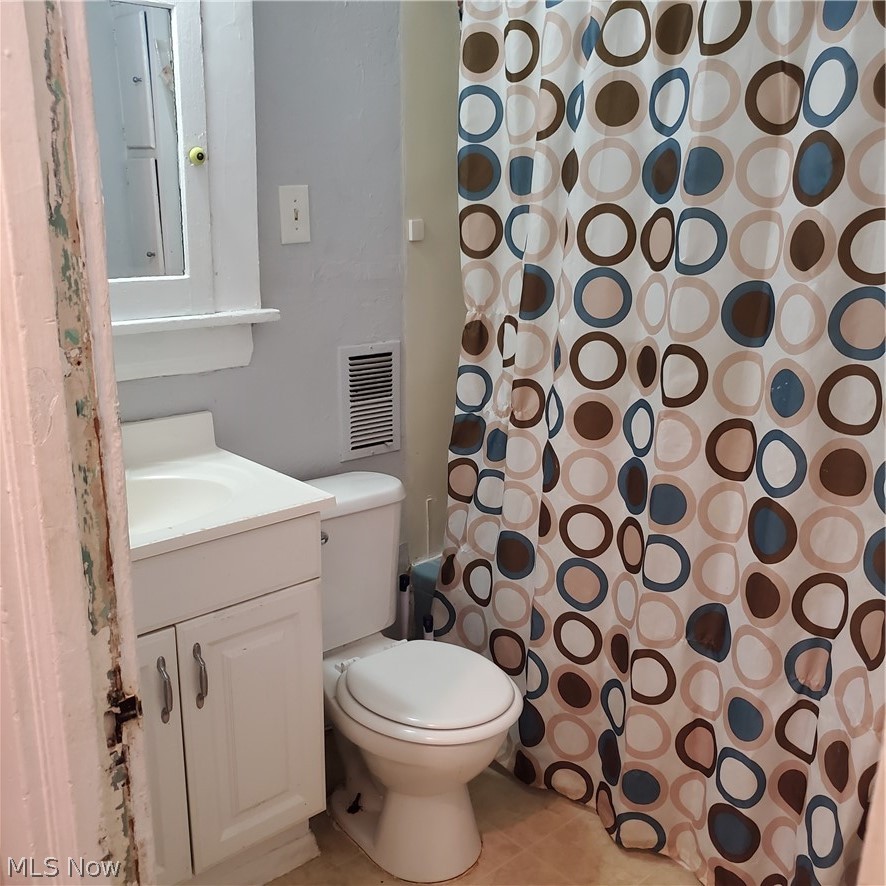 82 Aqueduct Street Akron OH 44303