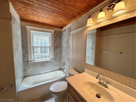3763 E 151st Street Cleveland OH 44128