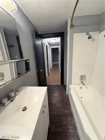 1248 Pondview Akron OH 44305