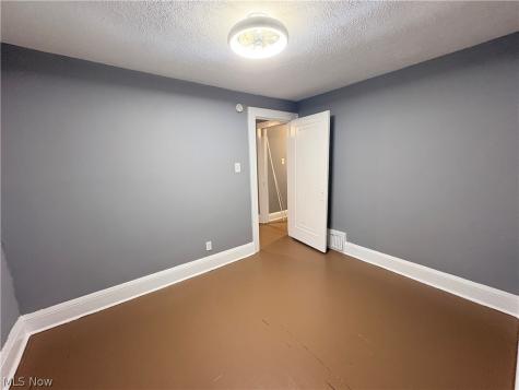 1248 Pondview Akron OH 44305