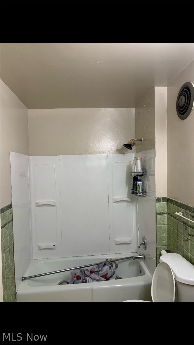 7320 Covert Avenue Cleveland OH 44105