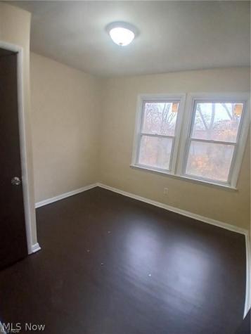 21 Zents Avenue Youngstown OH 44505
