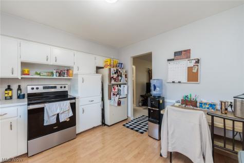 3284-3290 Hudson Drive Cuyahoga Falls OH 44221