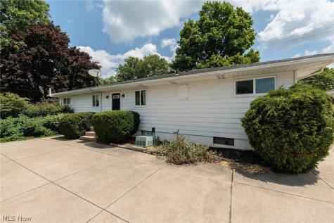 3284-3290 Hudson Drive Cuyahoga Falls OH 44221