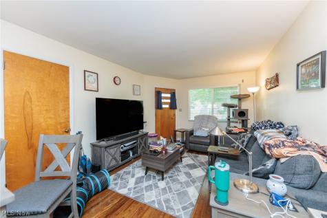 3284-3290 Hudson Drive Cuyahoga Falls OH 44221