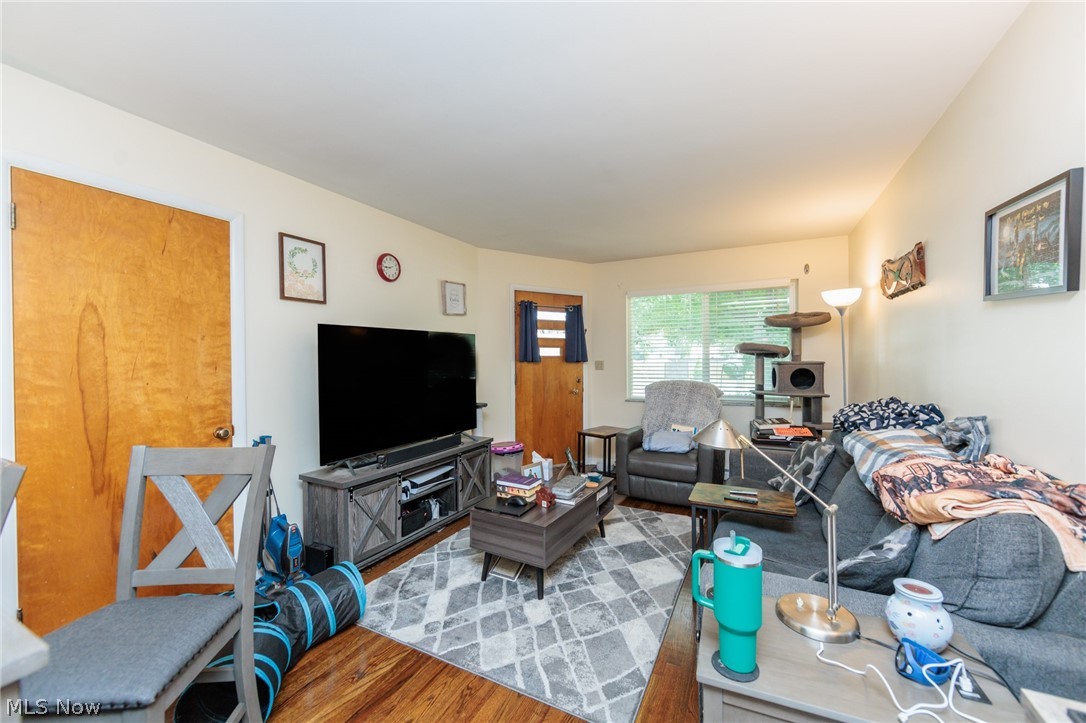3284-3290 Hudson Drive Cuyahoga Falls OH 44221