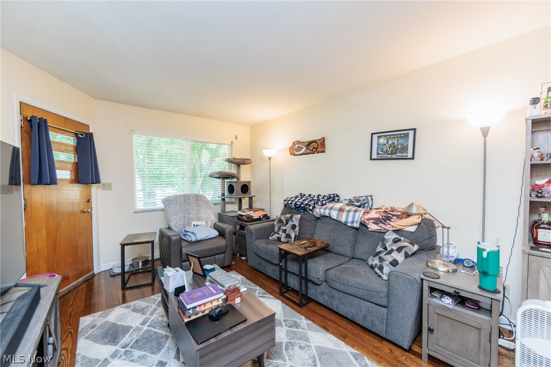 3284-3290 Hudson Drive Cuyahoga Falls OH 44221