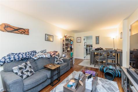 3284-3290 Hudson Drive Cuyahoga Falls OH 44221