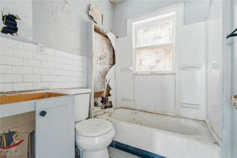 1256 E 60th Street Cleveland OH 44103