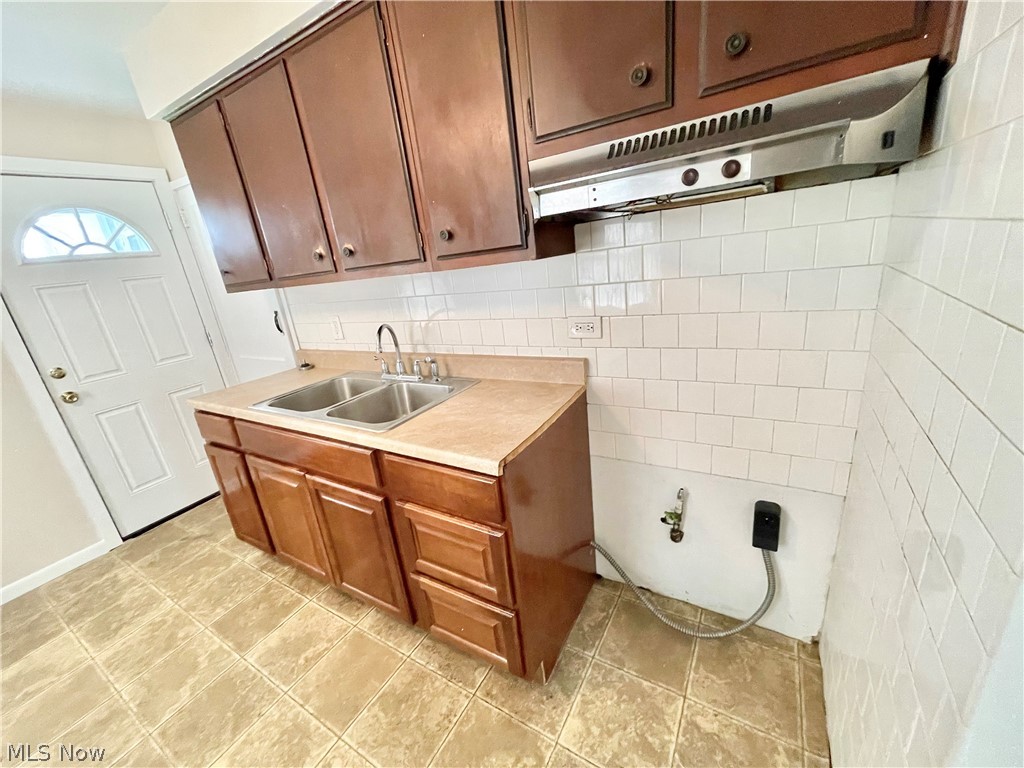818-824 S Central Drive Lorain OH 44052