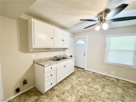 818-824 S Central Drive Lorain OH 44052