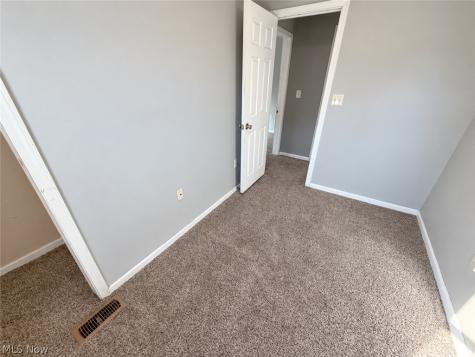 140 14th Street NW Barberton OH 44203
