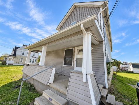 140 14th Street NW Barberton OH 44203