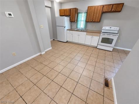 140 14th Street NW Barberton OH 44203