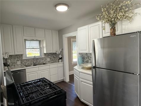 1807-1809 Grant Avenue Cuyahoga Falls OH 44223