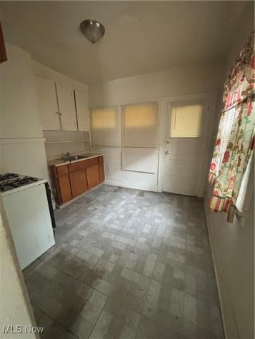 3661 E 146th Street Cleveland OH 44120