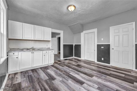 3124 W 11th Place Cleveland OH 44109