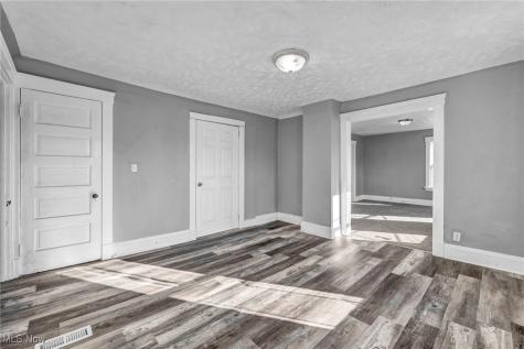 3124 W 11th Place Cleveland OH 44109