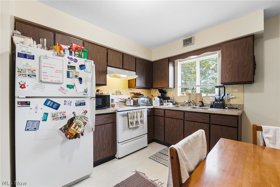 134 Center Road New Franklin OH 44319