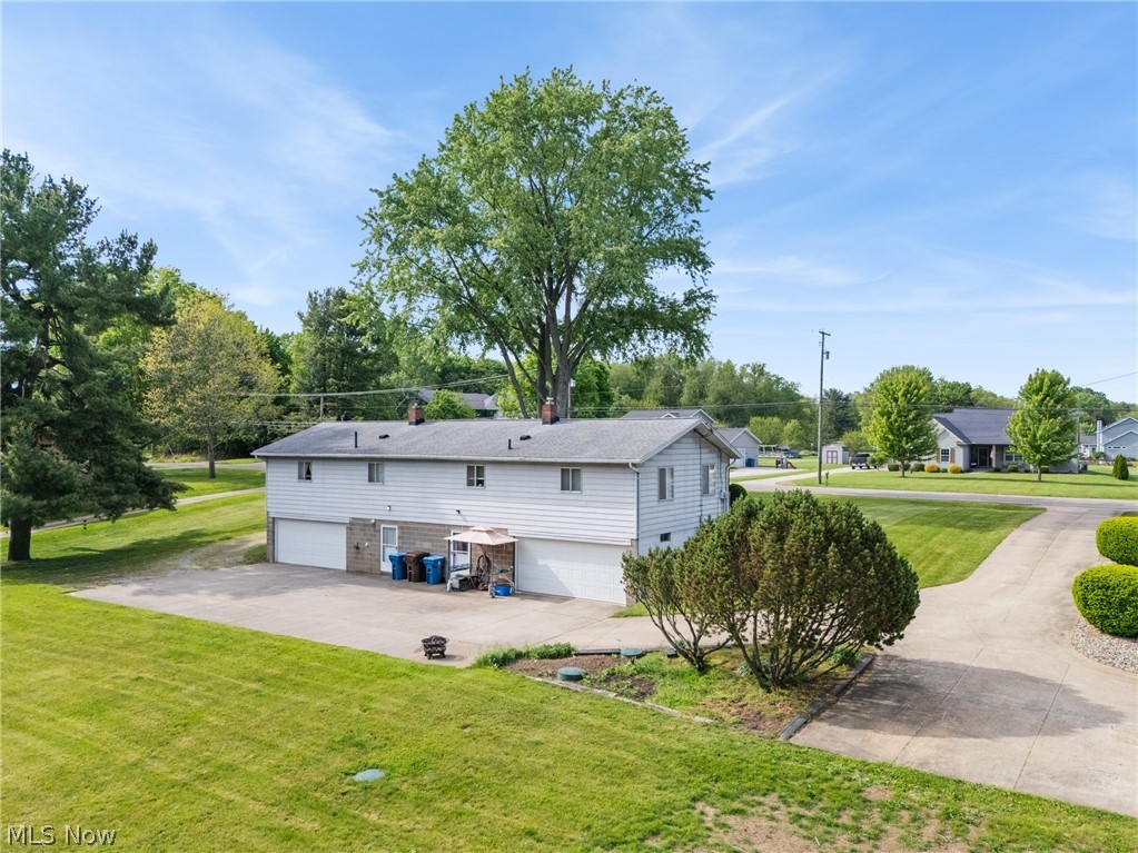 134 Center Road New Franklin OH 44319