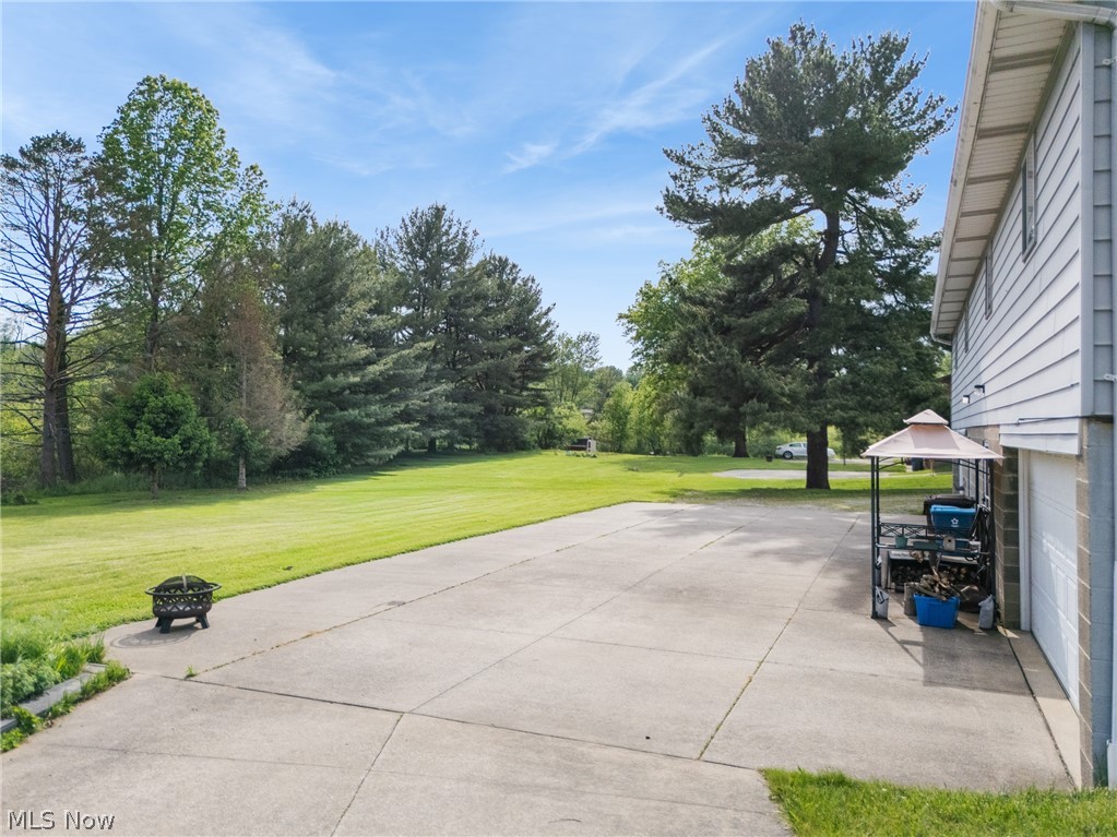 134 Center Road New Franklin OH 44319