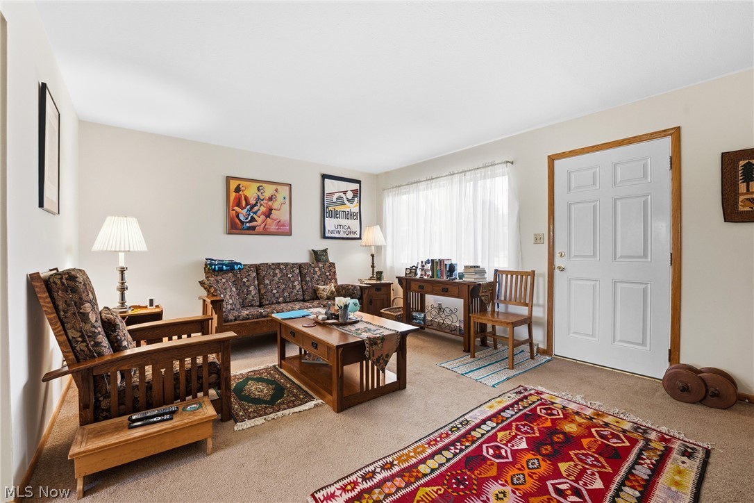134 Center Road New Franklin OH 44319