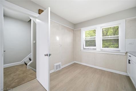 1776 S Taylor Road Cleveland Heights OH 44118