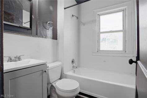 4124 E 139th Street Cleveland OH 44105