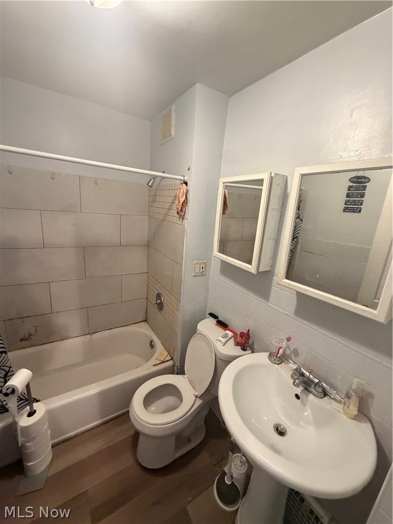 3261 W 88th Street Cleveland OH 44102
