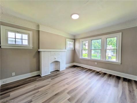 656 Hammel Street Akron OH 44306