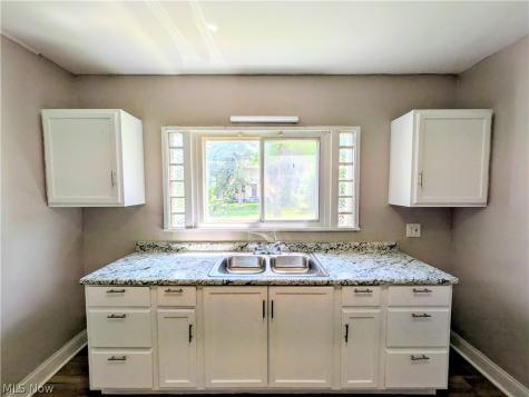 656 Hammel Street Akron OH 44306