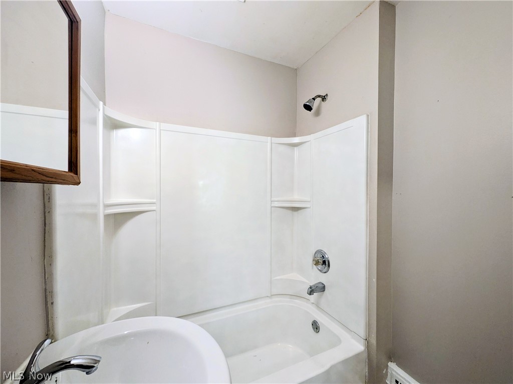 656 Hammel Street Akron OH 44306