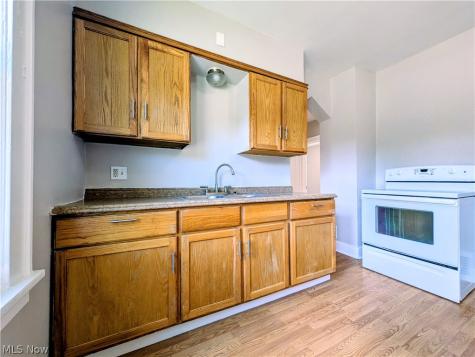 656 Hammel Street Akron OH 44306