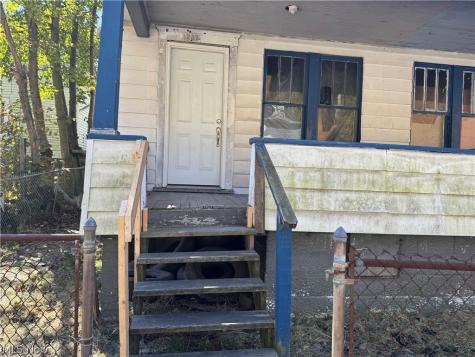 1232 Sinclair Steubenville OH 43952