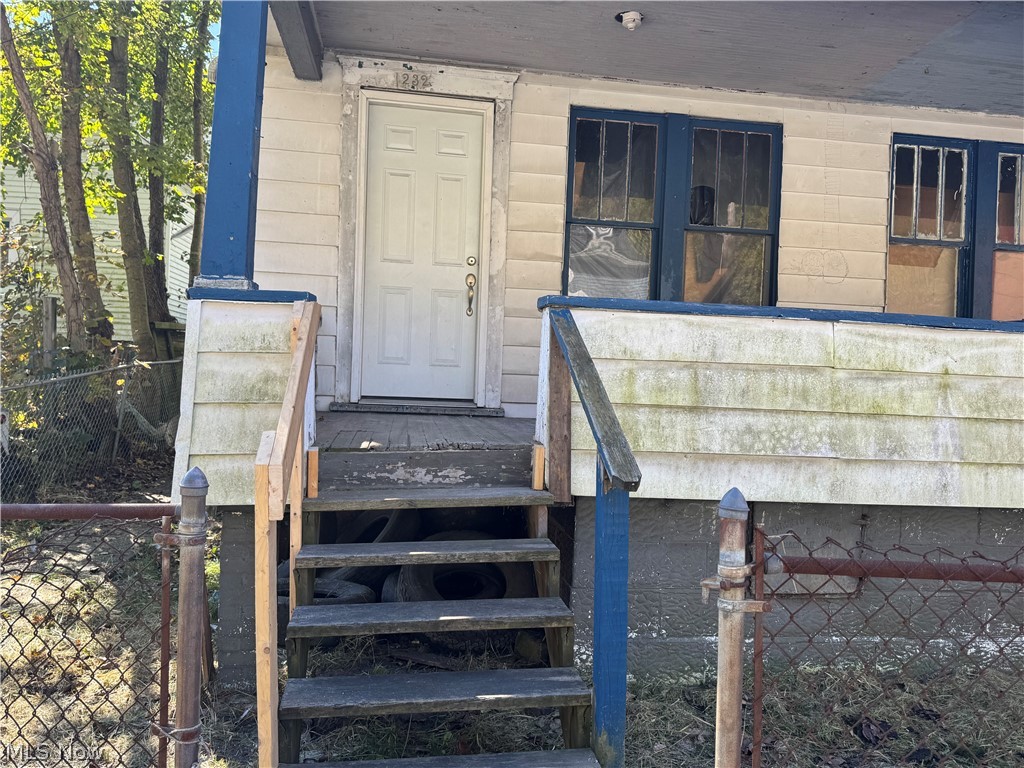 1232 Sinclair Steubenville OH 43952