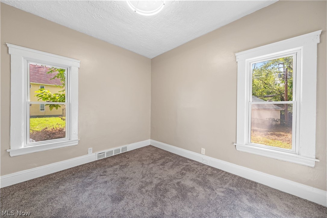 4064 E 136th Street Cleveland OH 44105