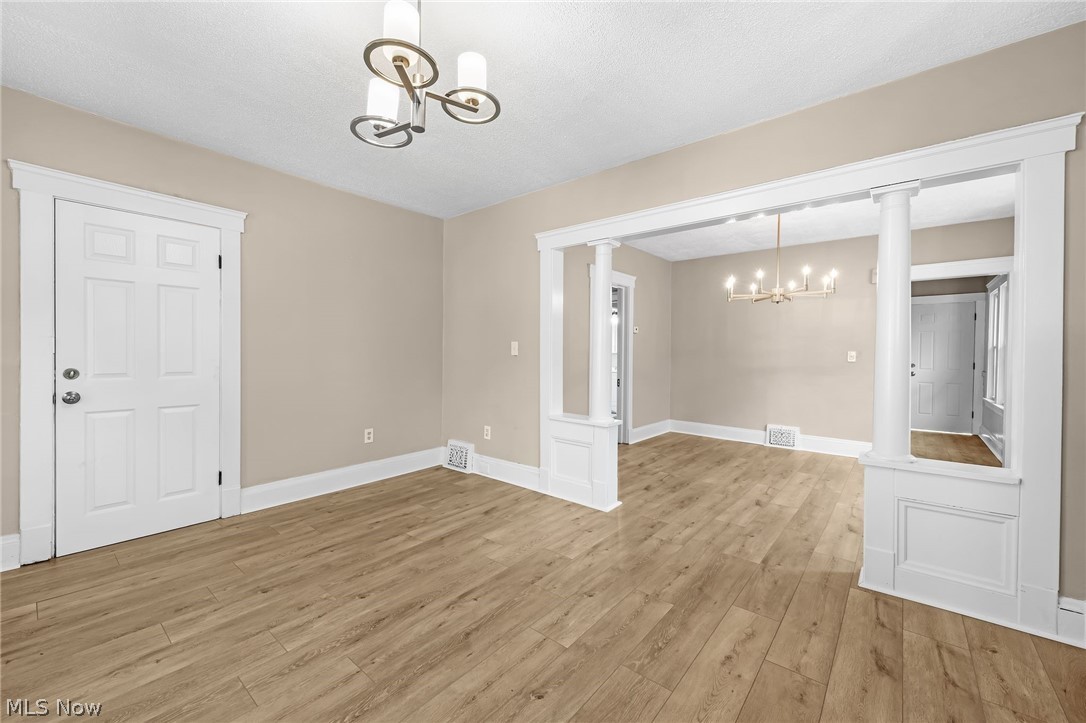 4064 E 136th Street Cleveland OH 44105