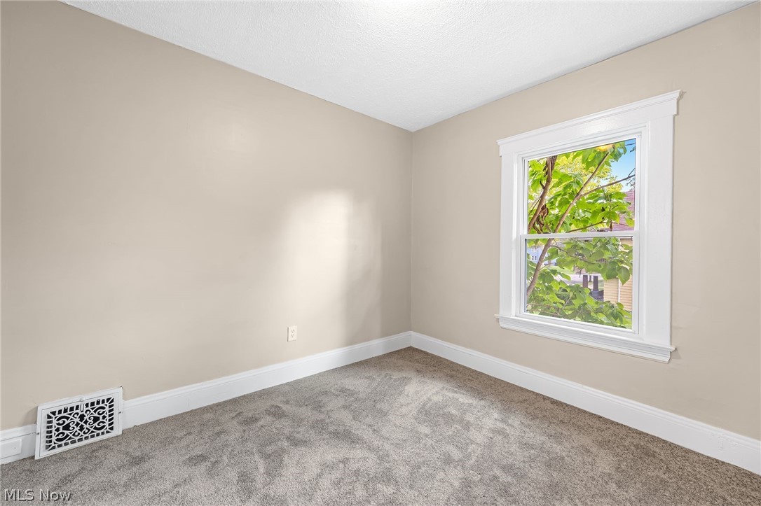 4064 E 136th Street Cleveland OH 44105
