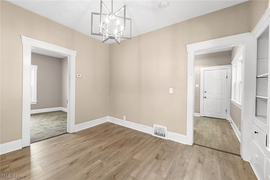 4064 E 136th Street Cleveland OH 44105