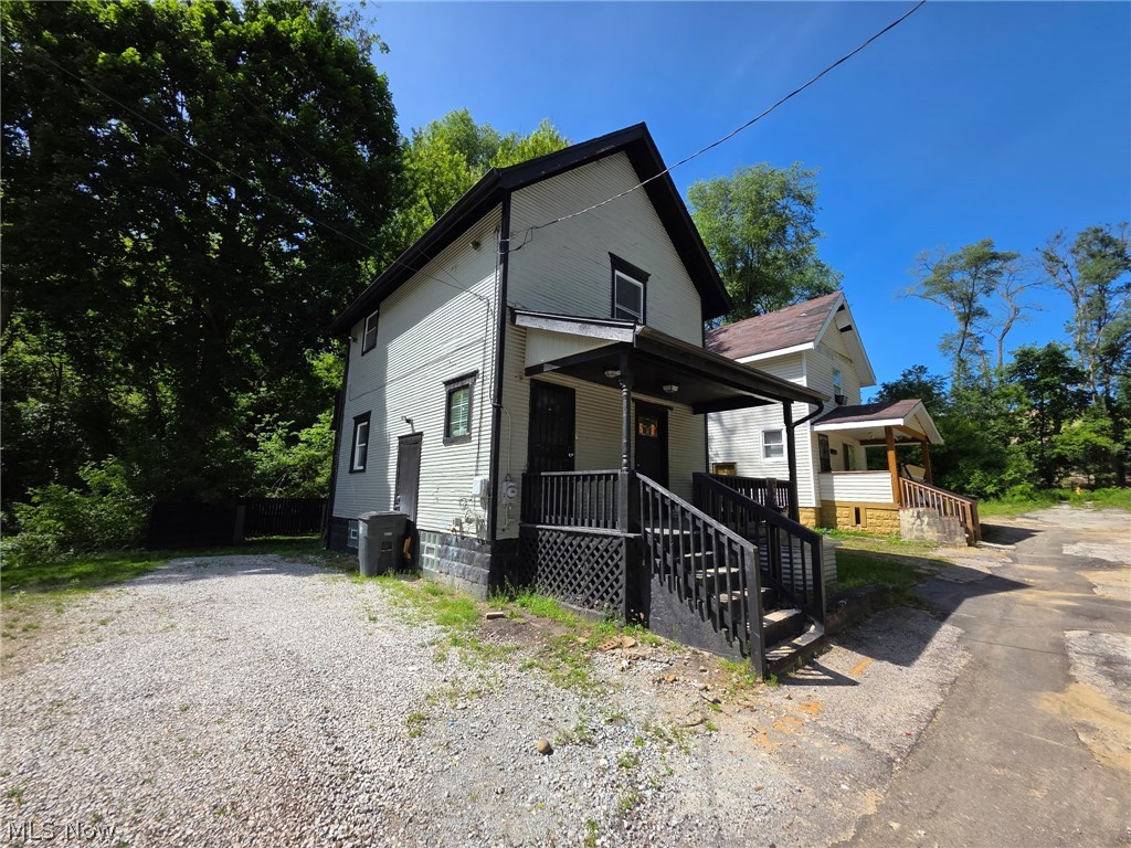392 Bailey Court Akron OH 44304