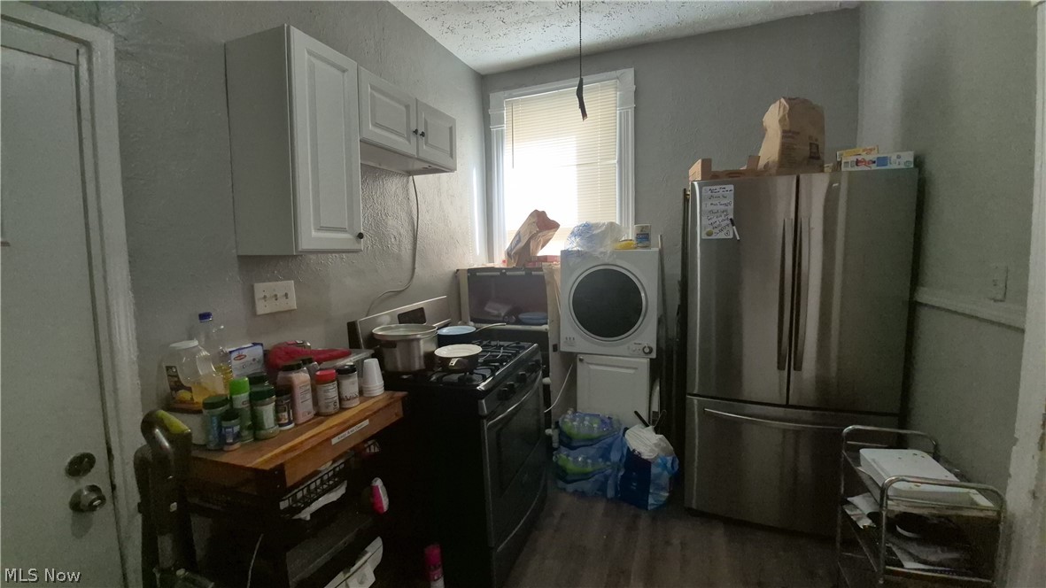 1261 E 99 Street Cleveland OH 44108