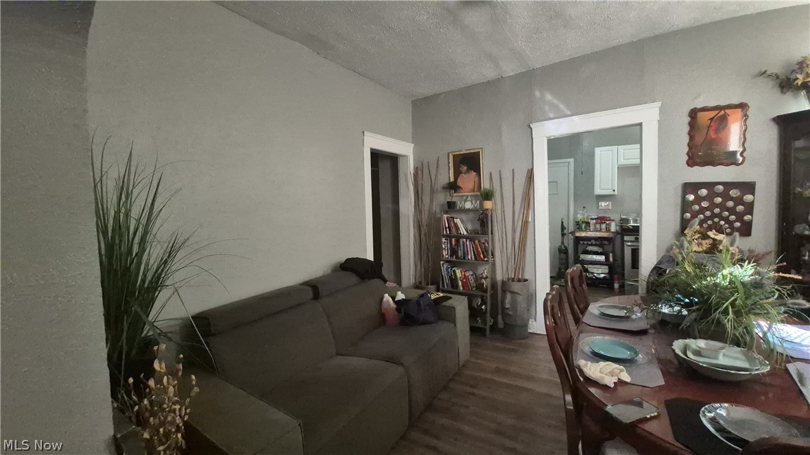 1261 E 99 Street Cleveland OH 44108