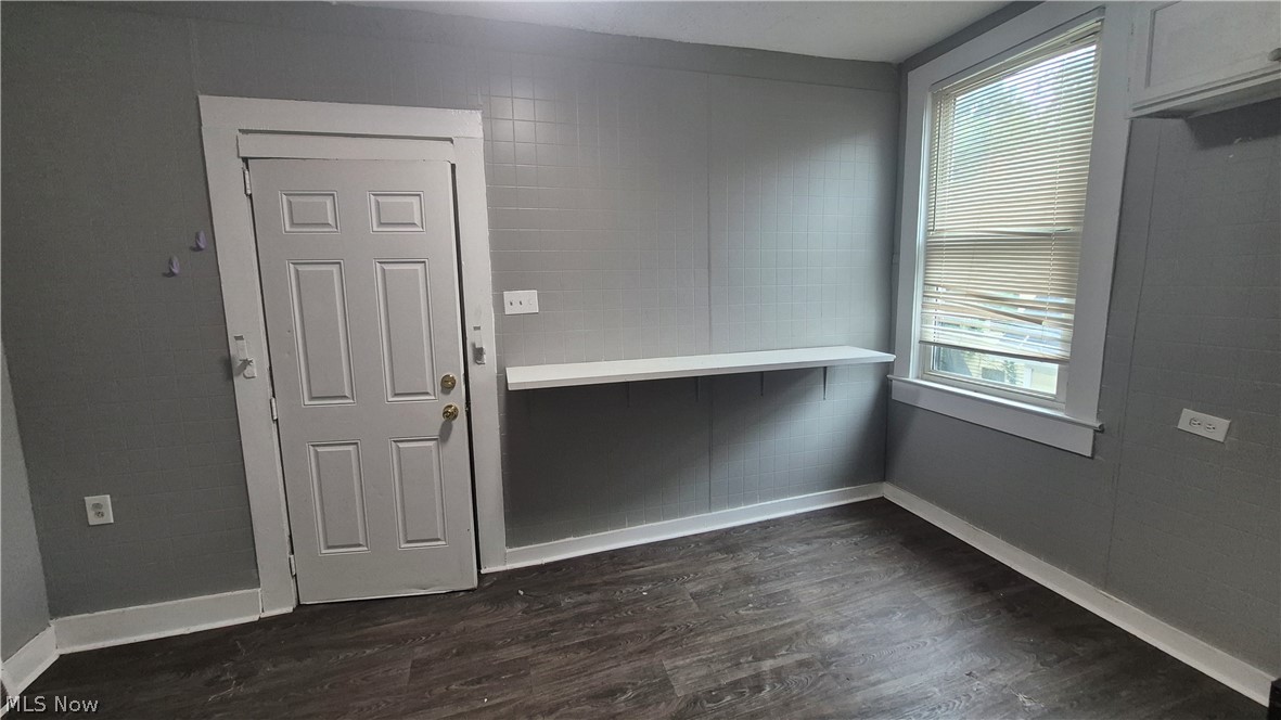 1261 E 99 Street Cleveland OH 44108