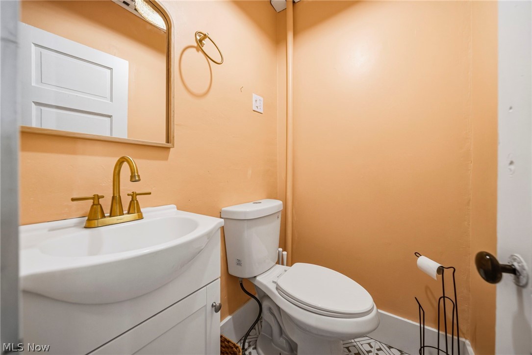 214 N Hambden Street Chardon OH 44024