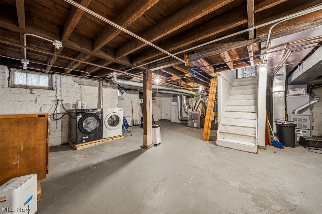 214 N Hambden Street Chardon OH 44024