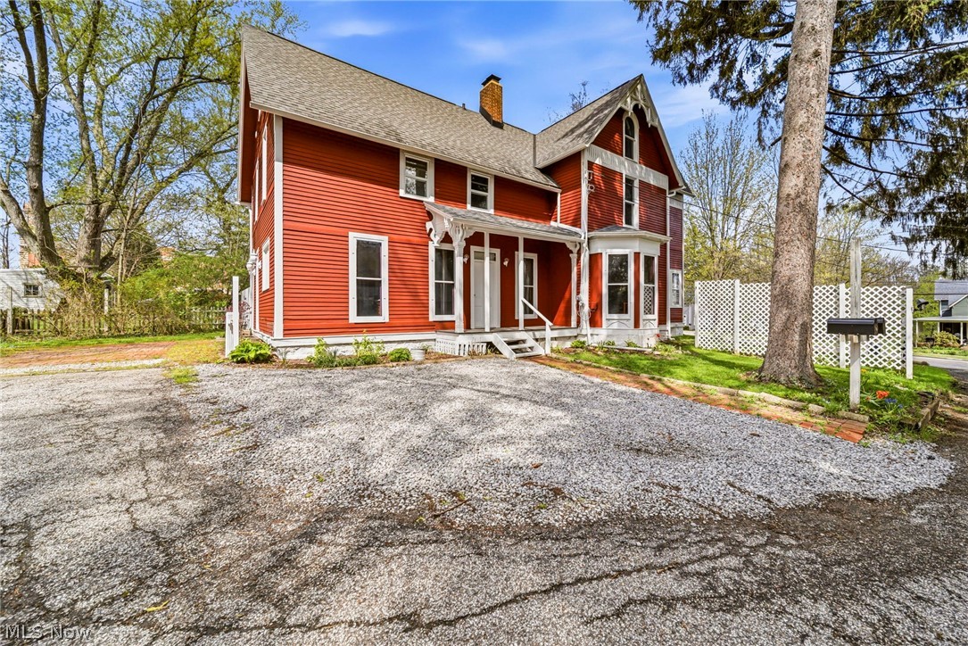 214 N Hambden Street Chardon OH 44024