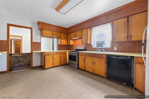 121 E Ralston Avenue Akron OH 44301