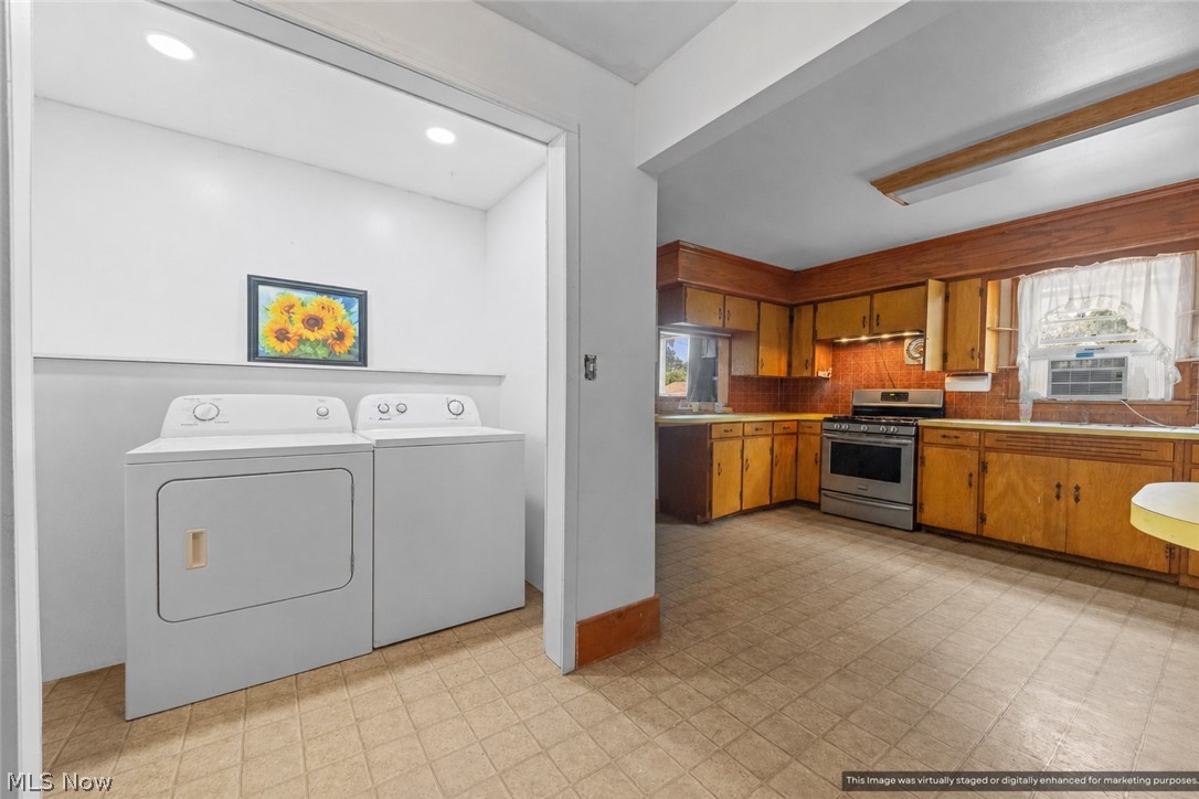 121 E Ralston Avenue Akron OH 44301